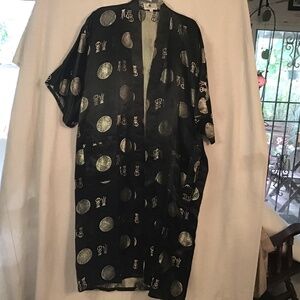 NWOT Big Shanghai Kimono / Robe Dressing Gown Black/Gold w. 2Front Pockets. Sz M